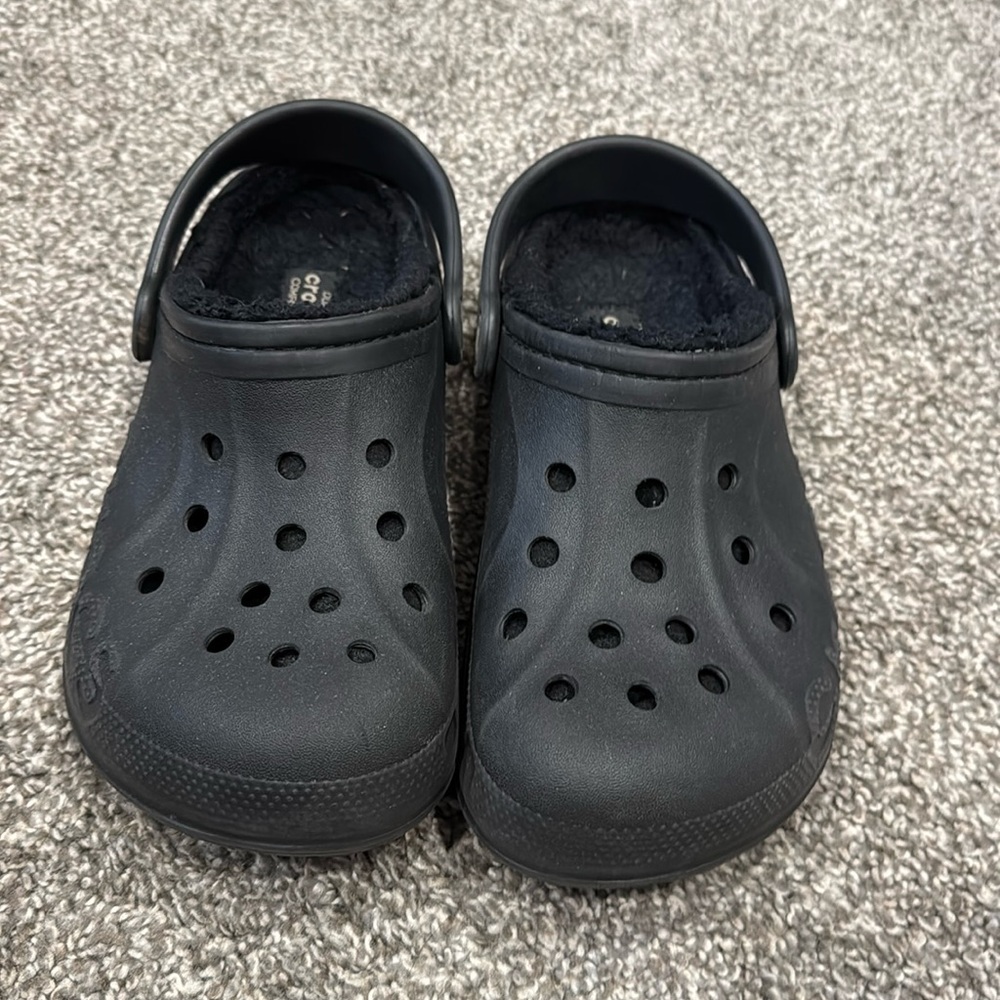 Gently used fuzzy crocs, 7W/5M, black